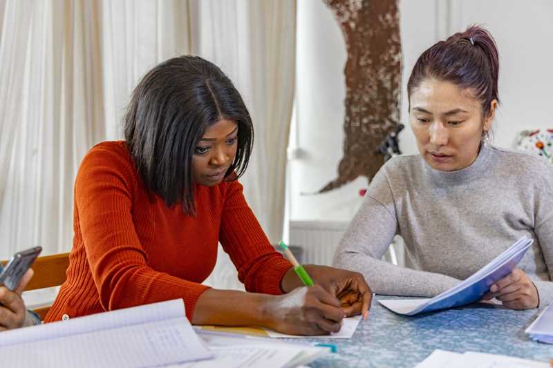 NT2 les met Surinaamse en Vietnamese studenten